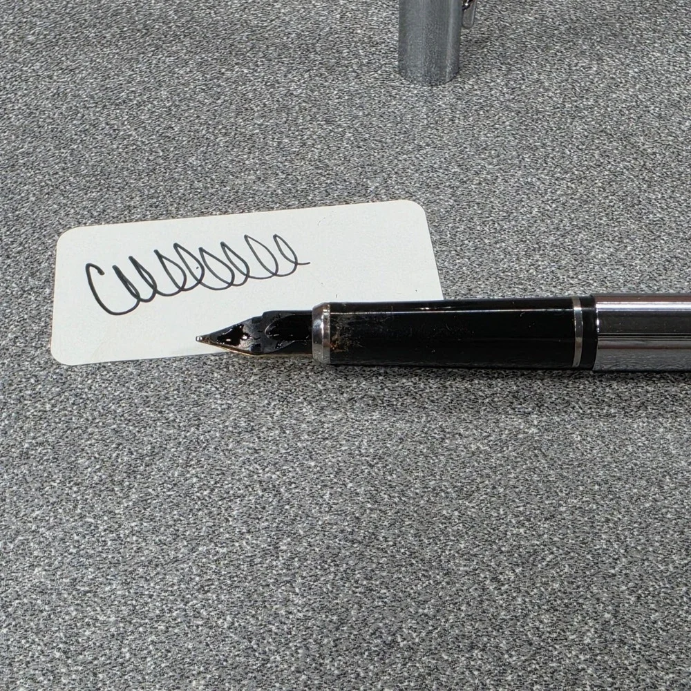 Cross Century Fountain Pen Chrome Vintage Gold Nib M with Box
